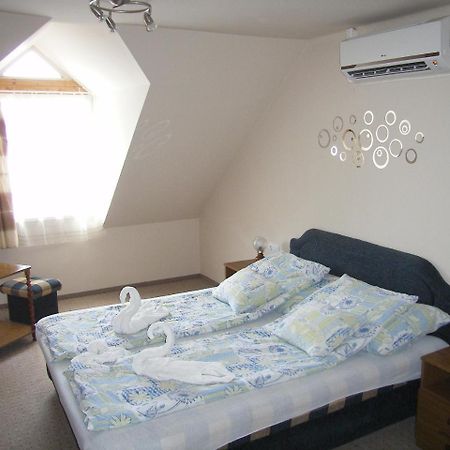 Pálma Apartmanház Harkány Exterior foto